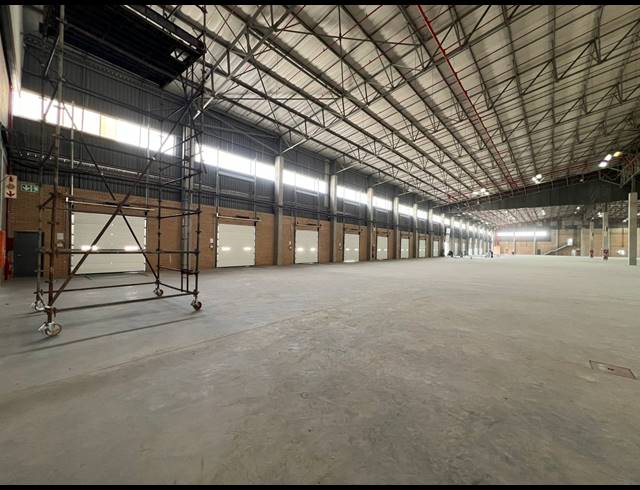 7,737M² WAREHOUSE TO LET IN SAMRAND BUSINESS PARK